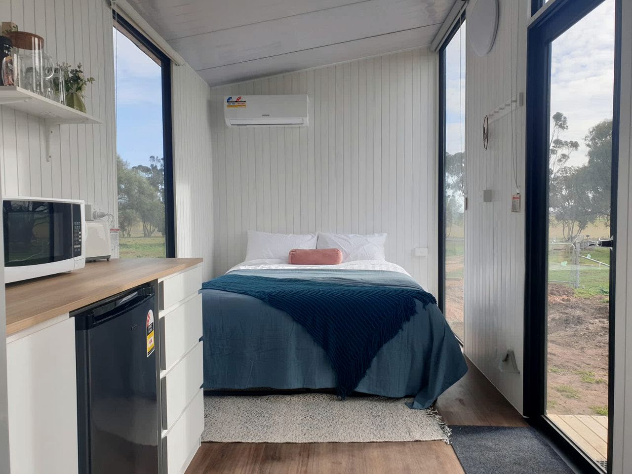 Miniature Glamping on a Victoria Farm, Ideal to Discover the Grampians