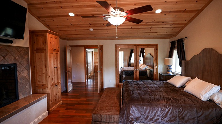 Cabins (United States of America, Big Bear City, California)