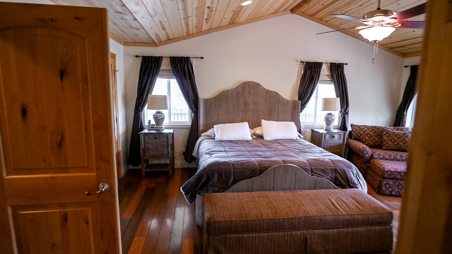 Fantastic Group Cabin with Fireplace and Spacious Game Room in Big Bear City, California