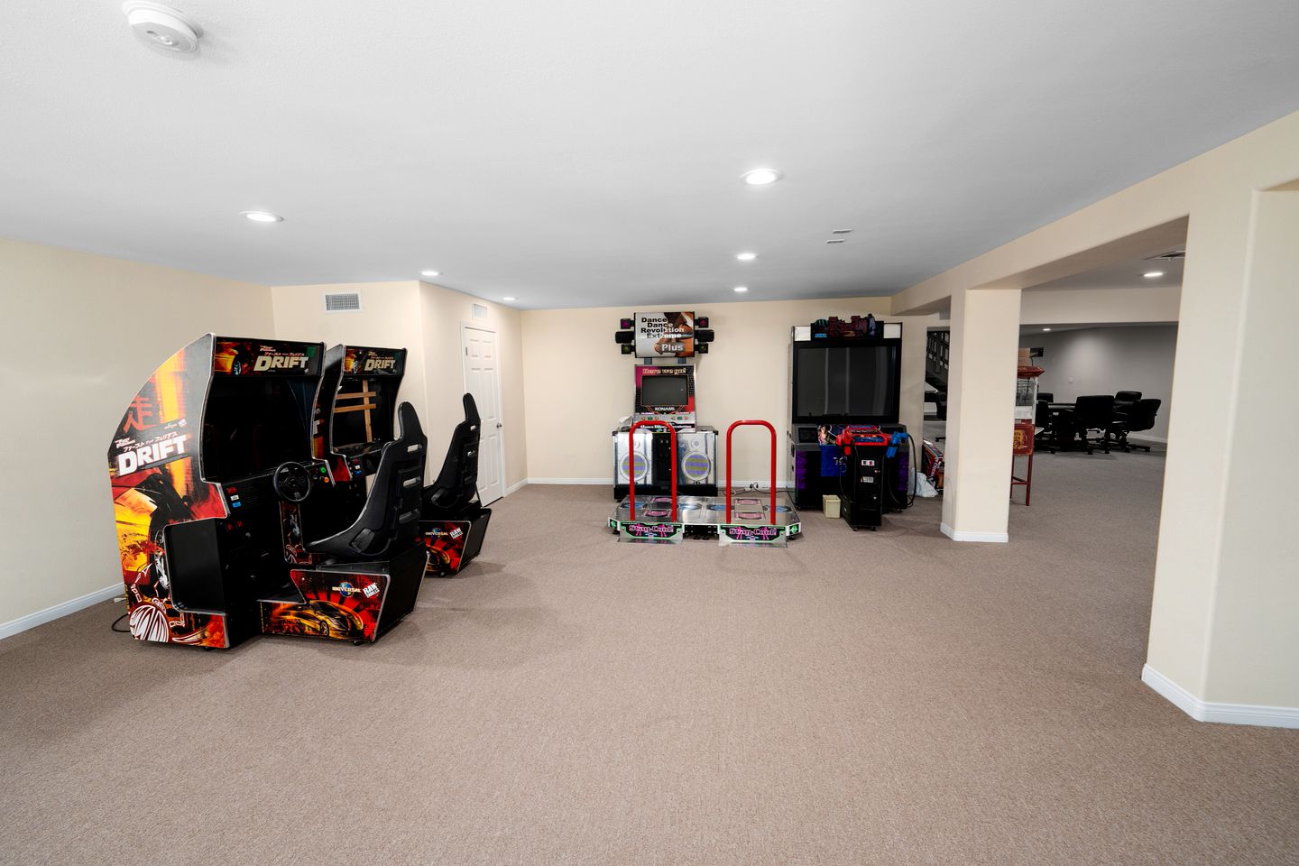 Fantastic Group Cabin with Fireplace and Spacious Game Room in Big Bear City, California