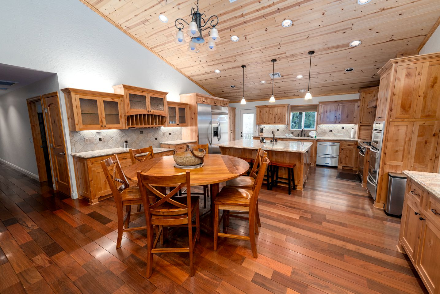 Fantastic Group Cabin with Fireplace and Spacious Game Room in Big Bear City, California