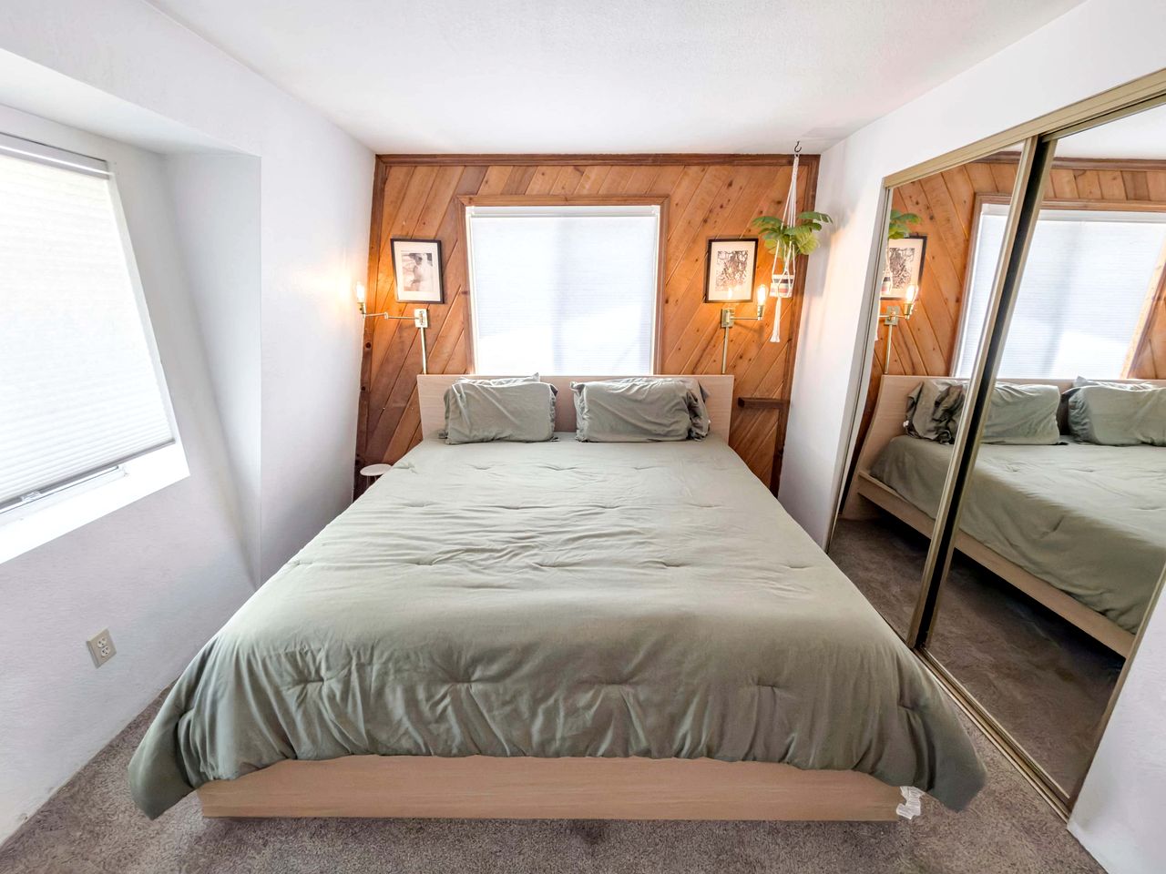 Cabin with Hot Tub & Forest Pine Retreat Cozy Getaway in Big Bear, California