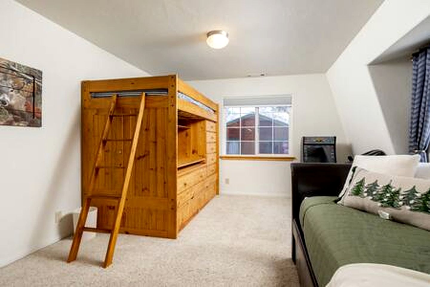 Family-Friendly Cabin with Foosball Table and Cozy Interior in California