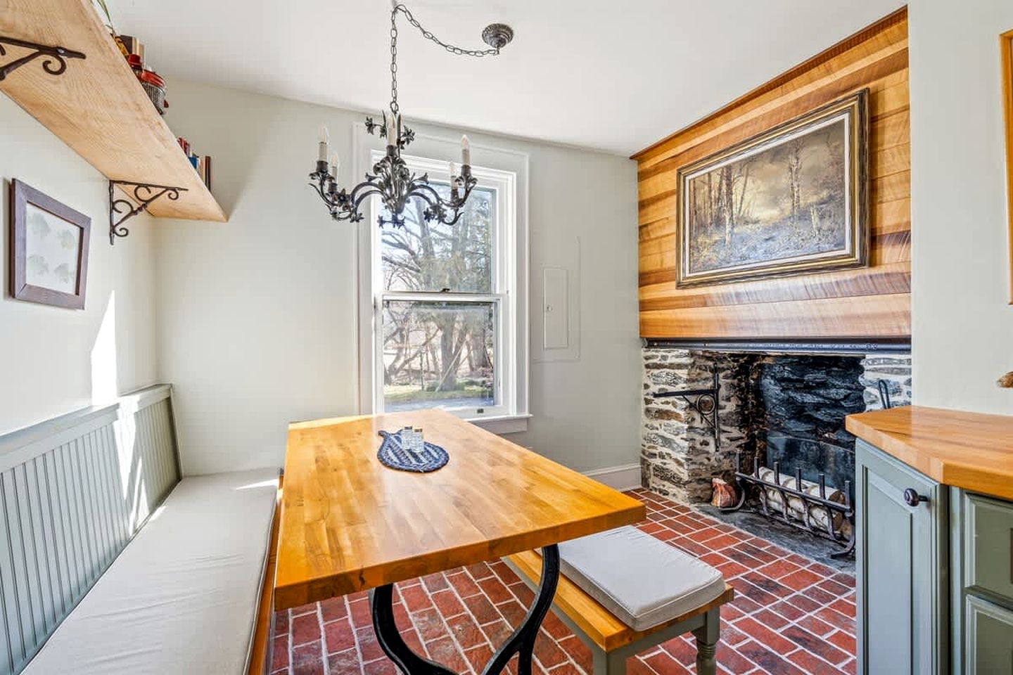 Historic Stone Cottage with Hot Tub and Hammock, Minutes from Downtown Harpers Ferry, West Virginia