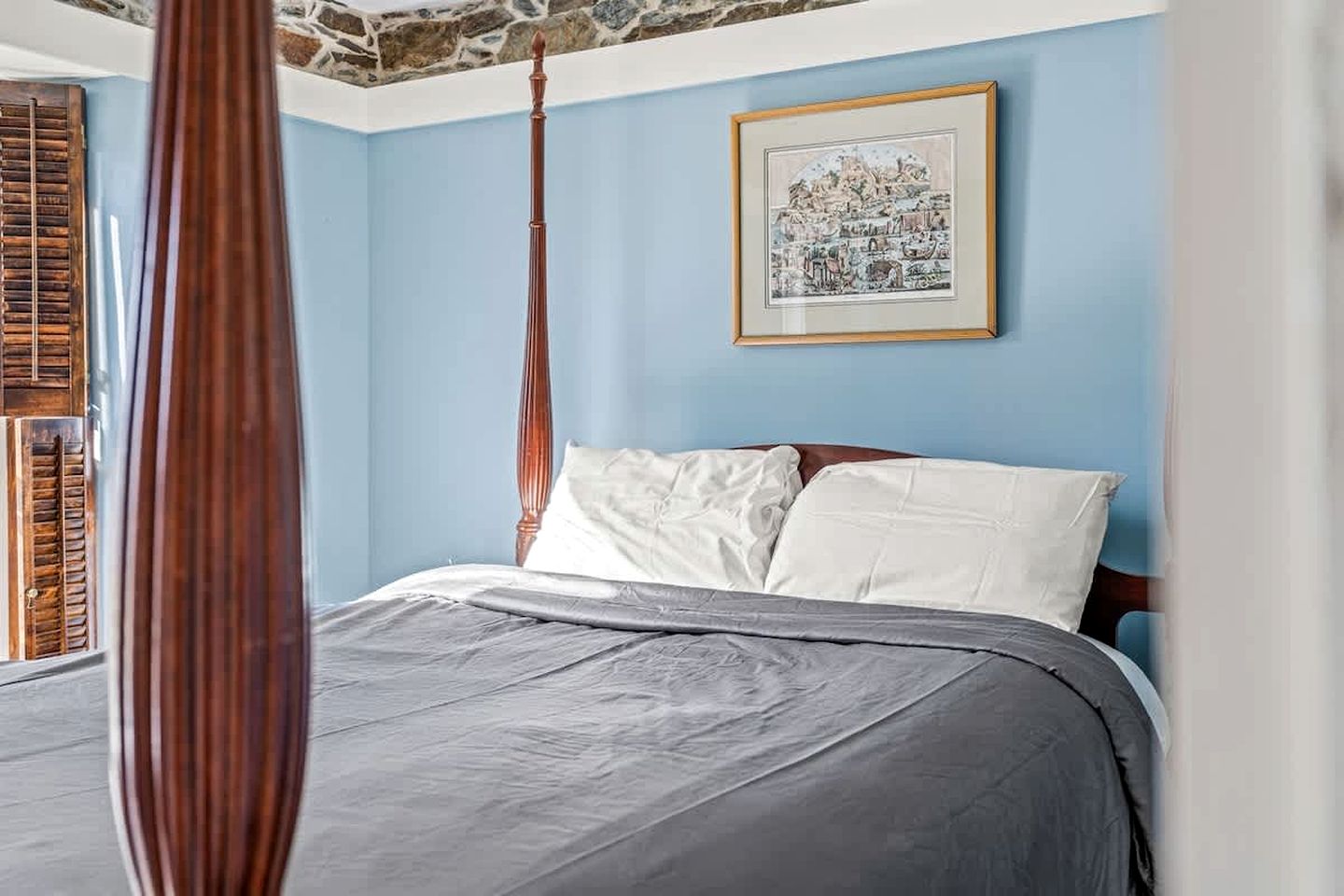 Historic Stone Cottage with Hot Tub and Hammock, Minutes from Downtown Harpers Ferry, West Virginia