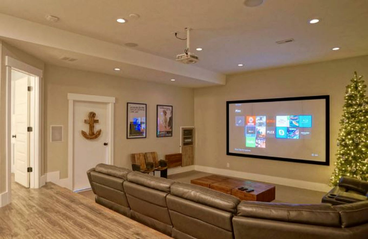 Luxurious Pet-Friendly Vacation Rental close to Mirror Lake in Kamas, Utah