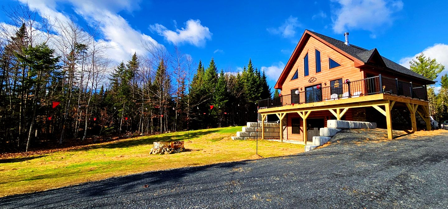 Amazing Wooden Cabin Surrounded by Trees in Greenville, Maine