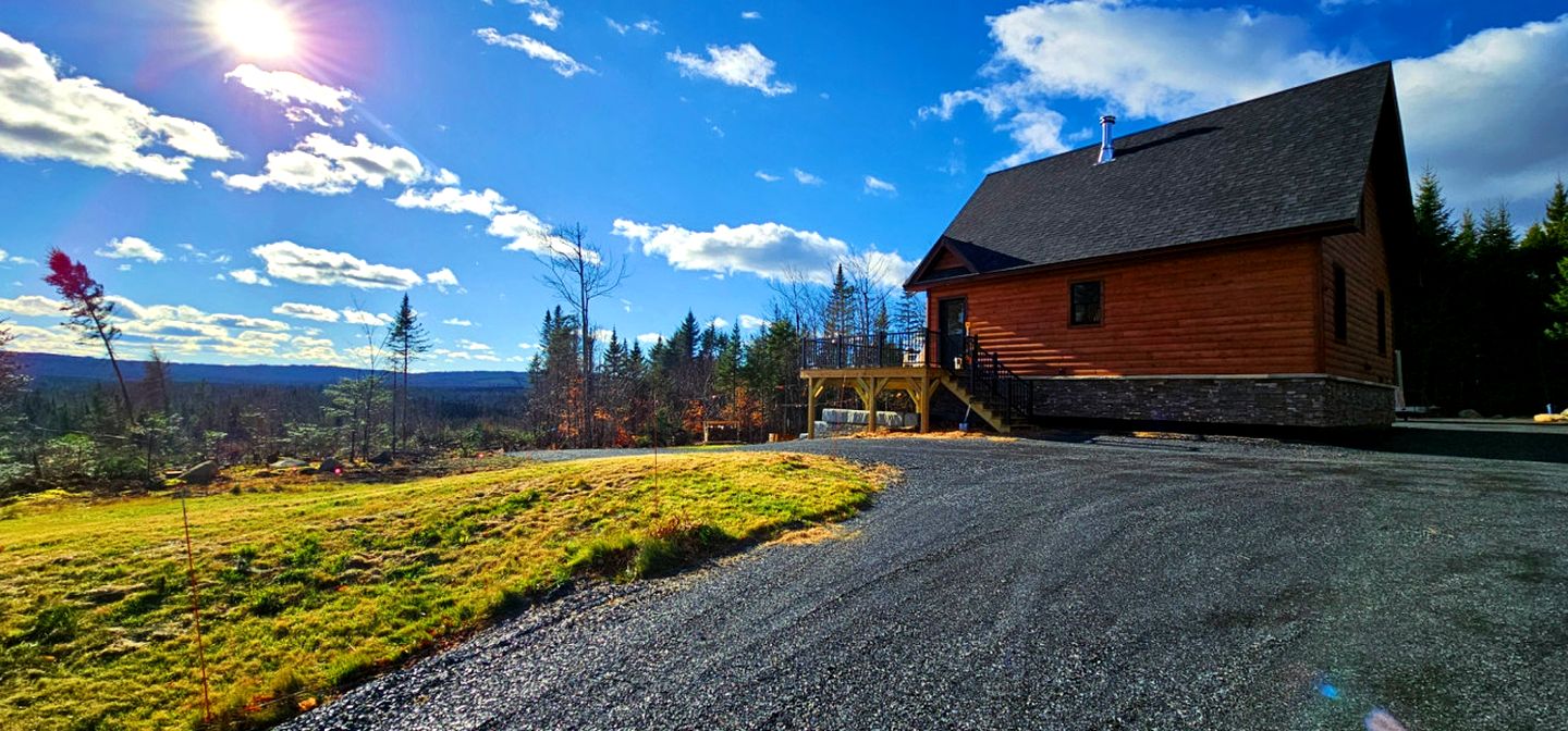 Amazing Wooden Cabin Surrounded by Trees in Greenville, Maine