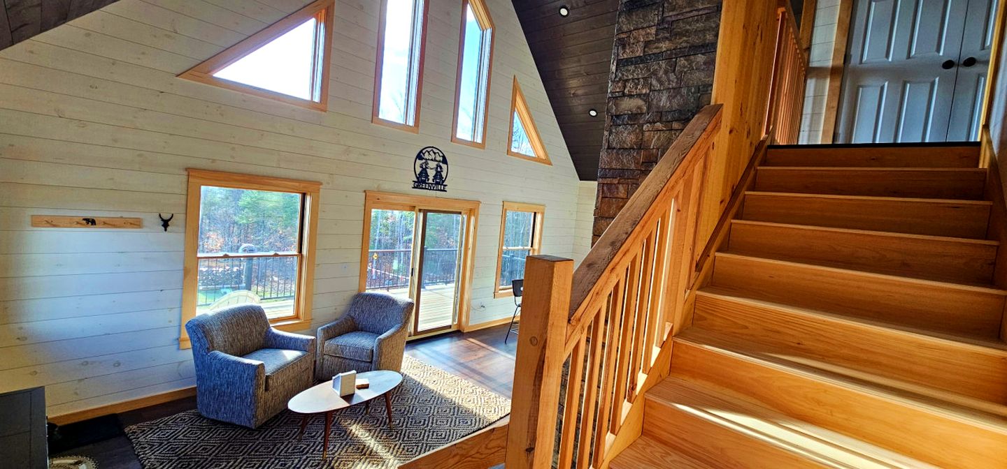 Amazing Wooden Cabin Surrounded by Trees in Greenville, Maine