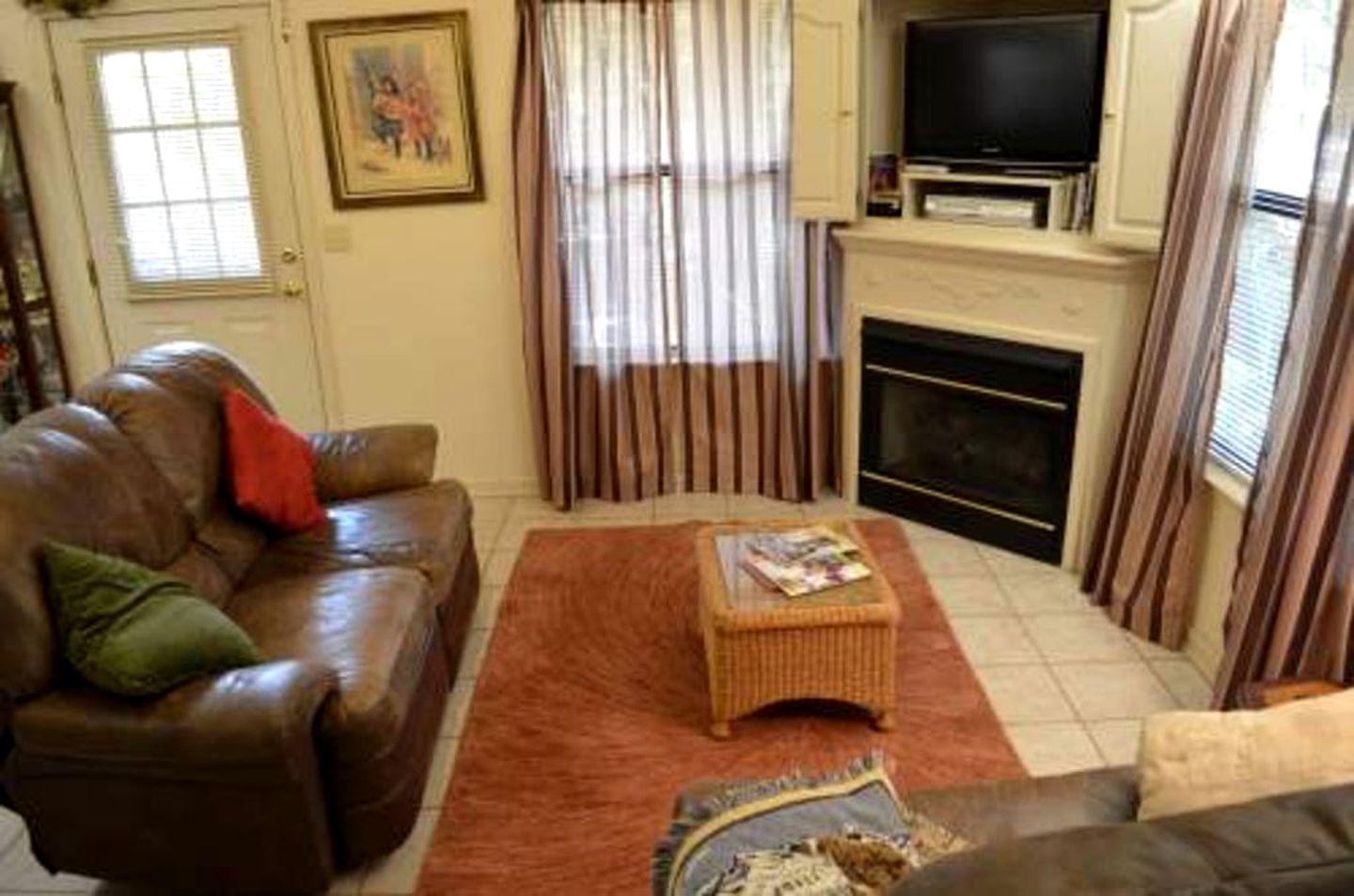 Countryside Cottage Rental with Charming Decor in Cabot, Arkansas