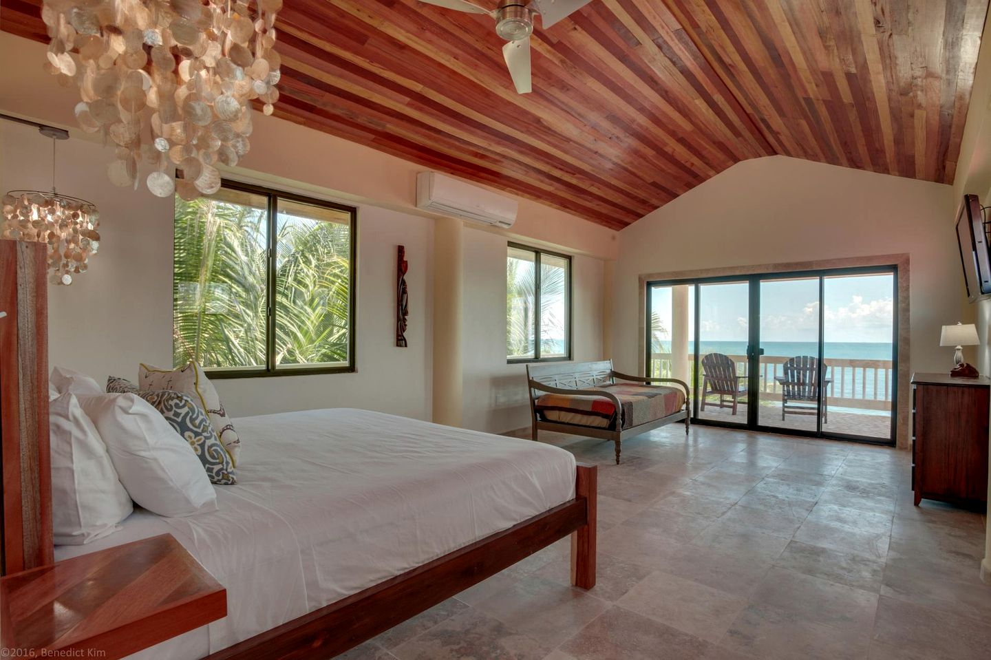 Charming Villa with Swimming Pool in Belize City, Belize District