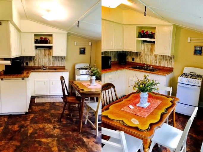 Cabins (Ashland, Wisconsin, United States)