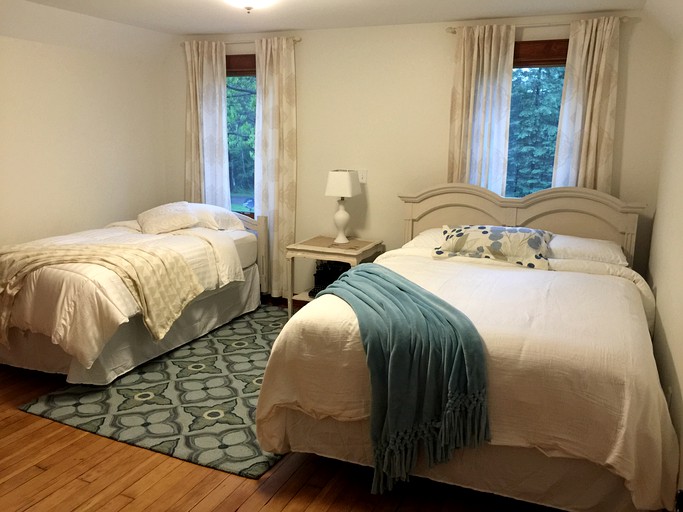 Mission Springs Resort, Vacation Rentals 21588, Ashland, United States