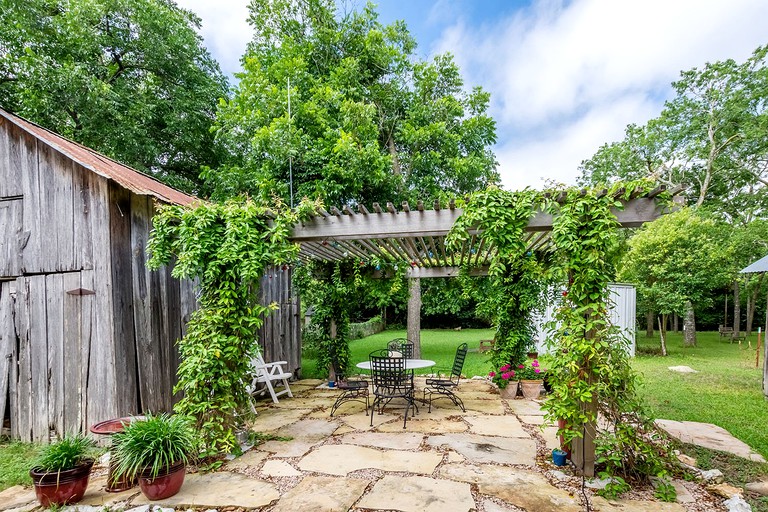 Mistletoe House, Vacation Rentals, Fredericksburg, United States of