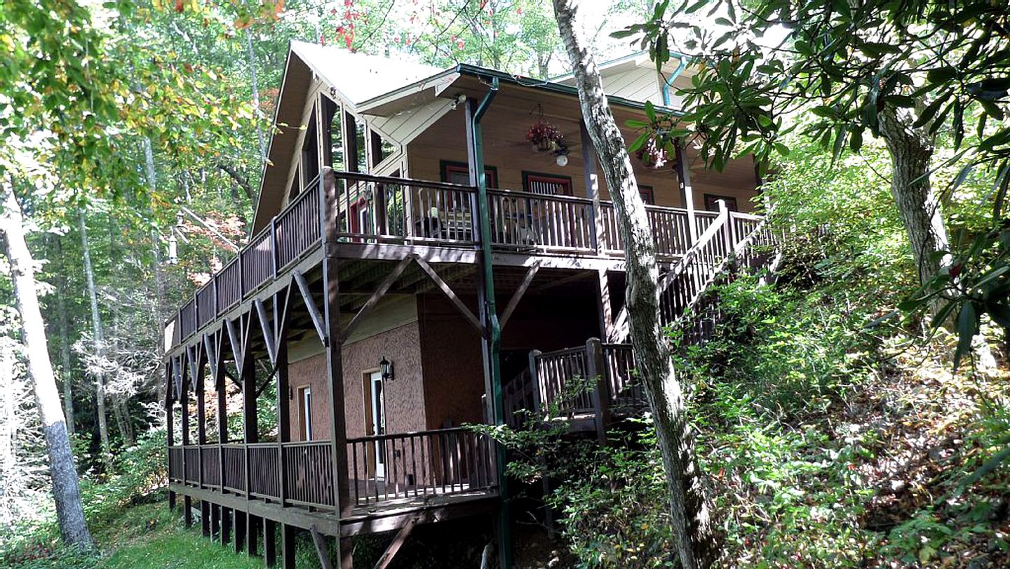 Deluxe Cabin Surrounded by Nantahala National Forest, North Carolina