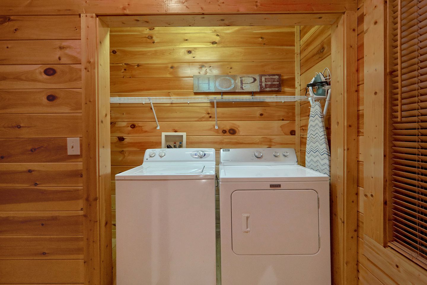 Mountain Cabin Rental Perfect for Group Glamping in Tennessee