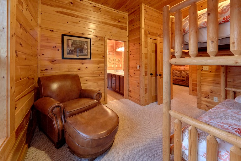 -- (United States, Gatlinburg, Tennessee)