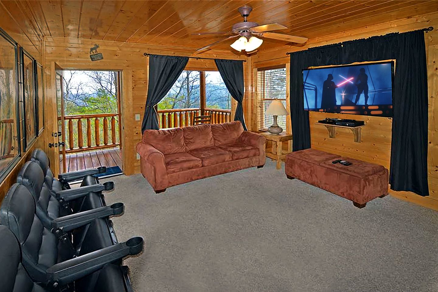 Lovely Smoky Mountains Cabin with a Hot Tub