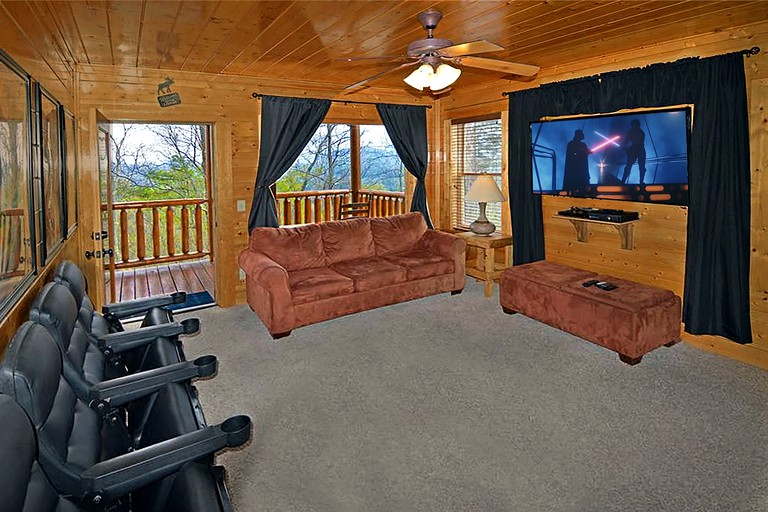 -- (United States, Sevierville, Tennessee)