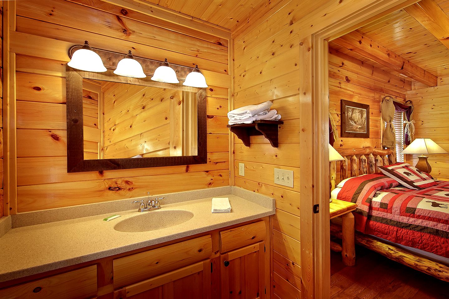 Lovely Smoky Mountains Cabin with a Hot Tub