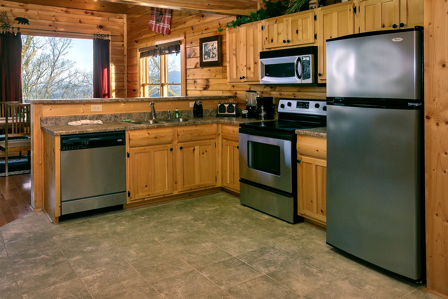 Lovely Smoky Mountains Cabin with a Hot Tub