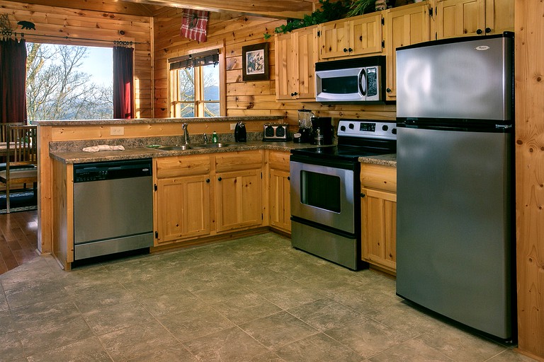 -- (United States, Sevierville, Tennessee)