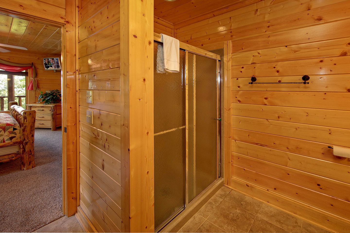 Lovely Smoky Mountains Cabin with a Hot Tub