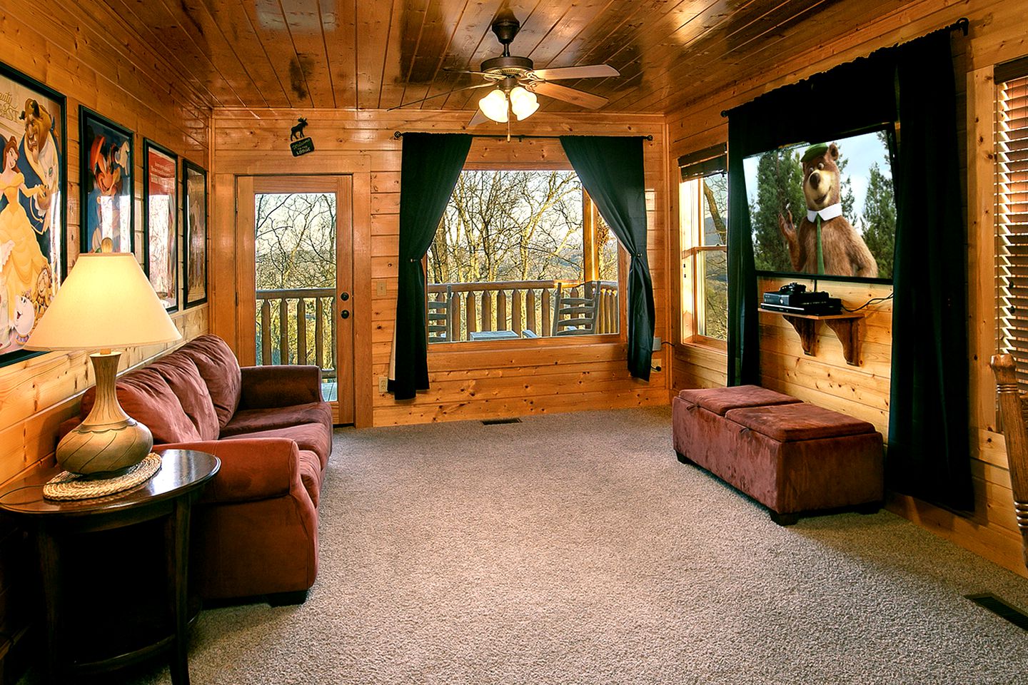 Lovely Smoky Mountains Cabin with a Hot Tub