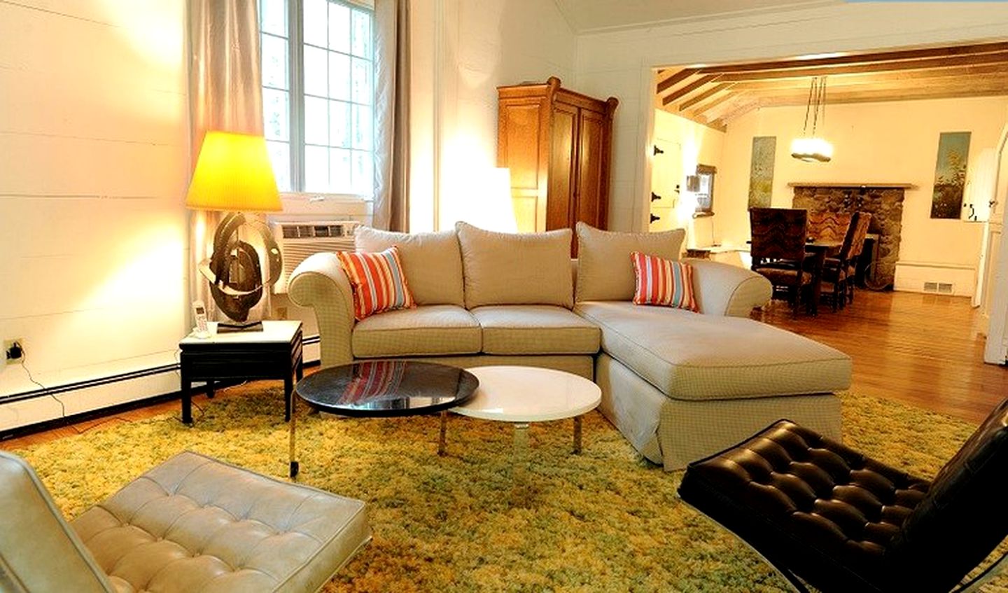 Mix Modern and Vintage at Spacious Luxury Cottage in Woodstock, New York