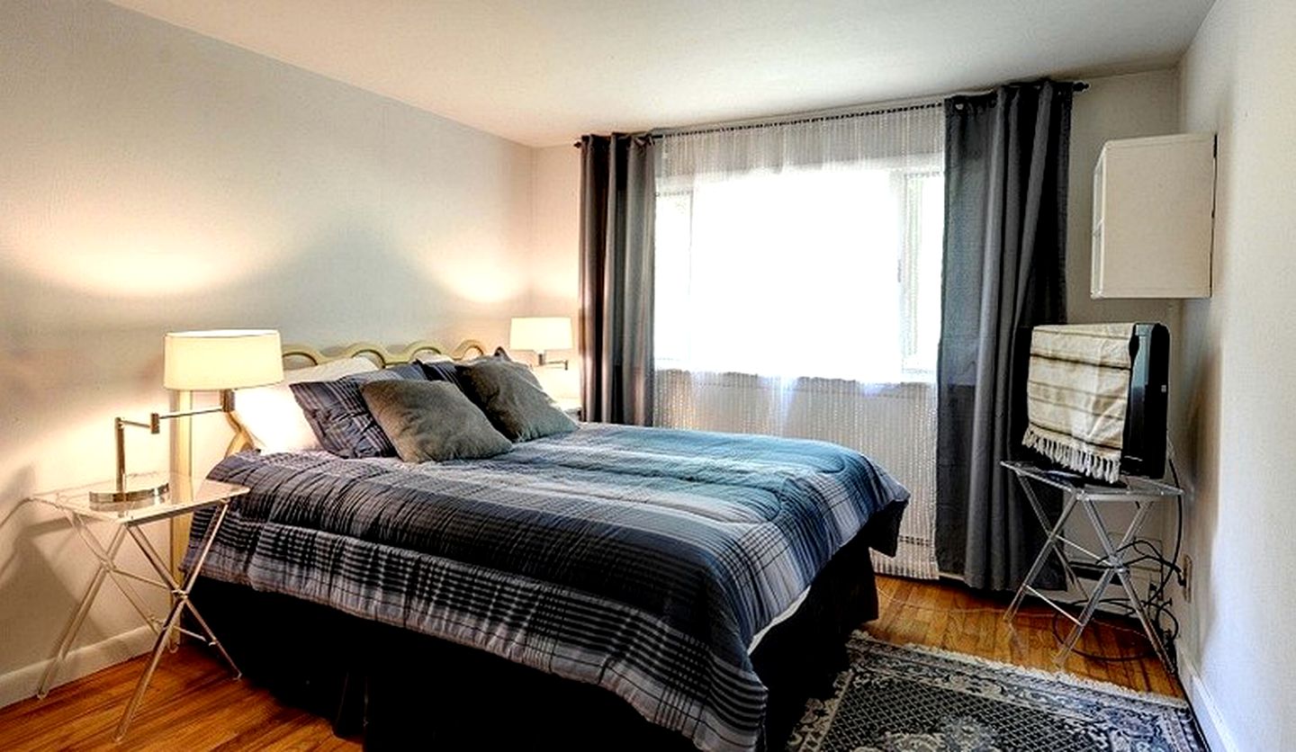 Mix Modern and Vintage at Spacious Luxury Cottage in Woodstock, New York