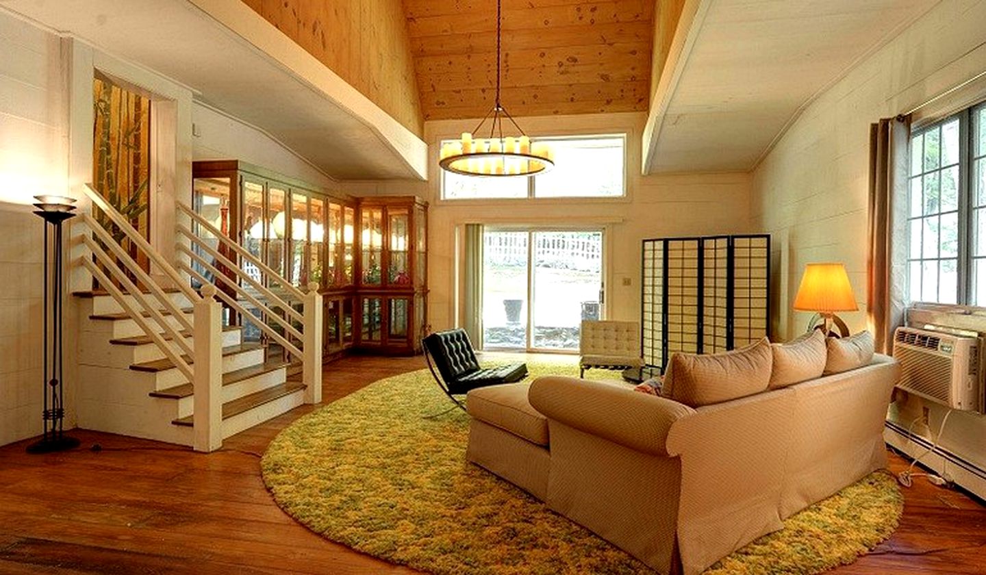 Mix Modern and Vintage at Spacious Luxury Cottage in Woodstock, New York