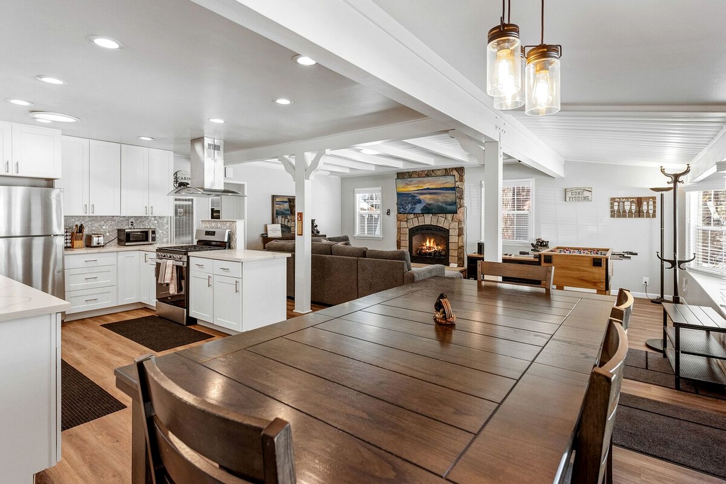 Charming Cottage with Foosball and Hot-tub in Big Bear Lake, California