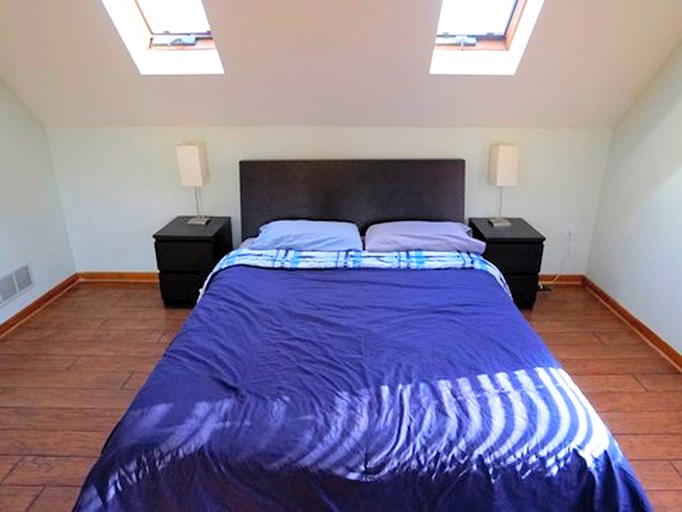 Poconos Mountains Vacation Big Bear Chalet, Cabins, Greentown, United