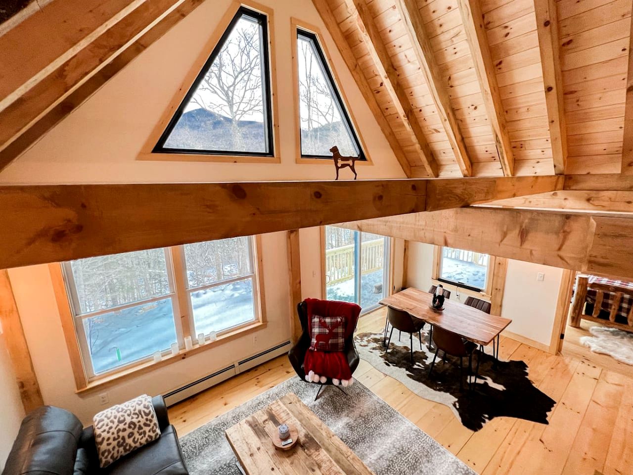 Modern Cabin with Beautiful Mountain Views in Intervale, New Hampshire
