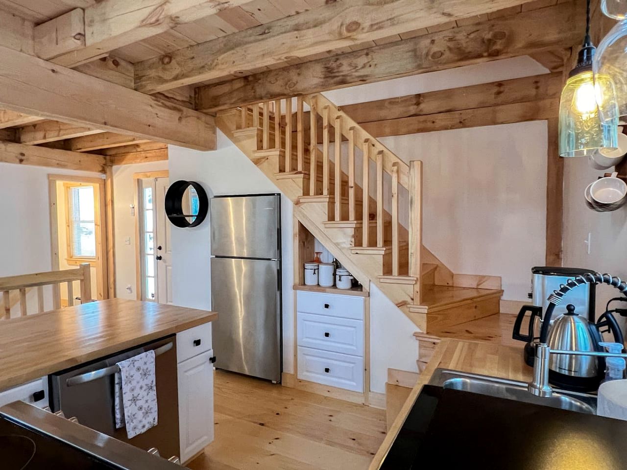 Modern Cabin with Beautiful Mountain Views in Intervale, New Hampshire