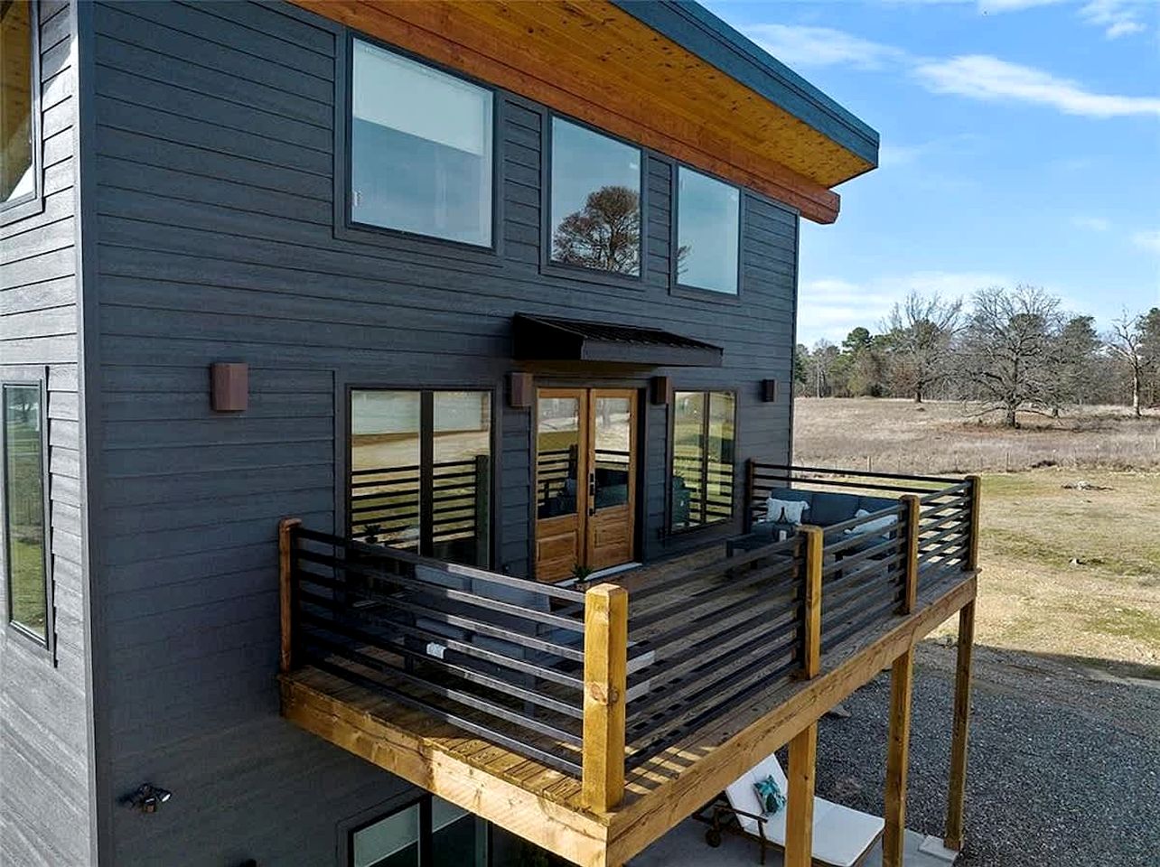 Modern Luxury Cabin with Game Room, Hot Tub & Fire Pit Near Beavers Bend, Broken Bow OK