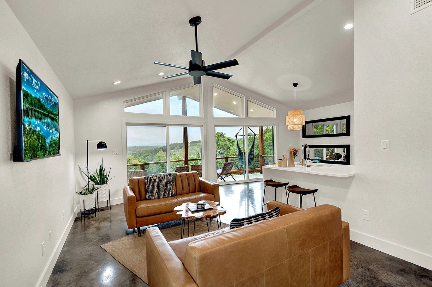 Modern Cabin for Four in Wimberley, Texas, for Glamping Escapes in Nature