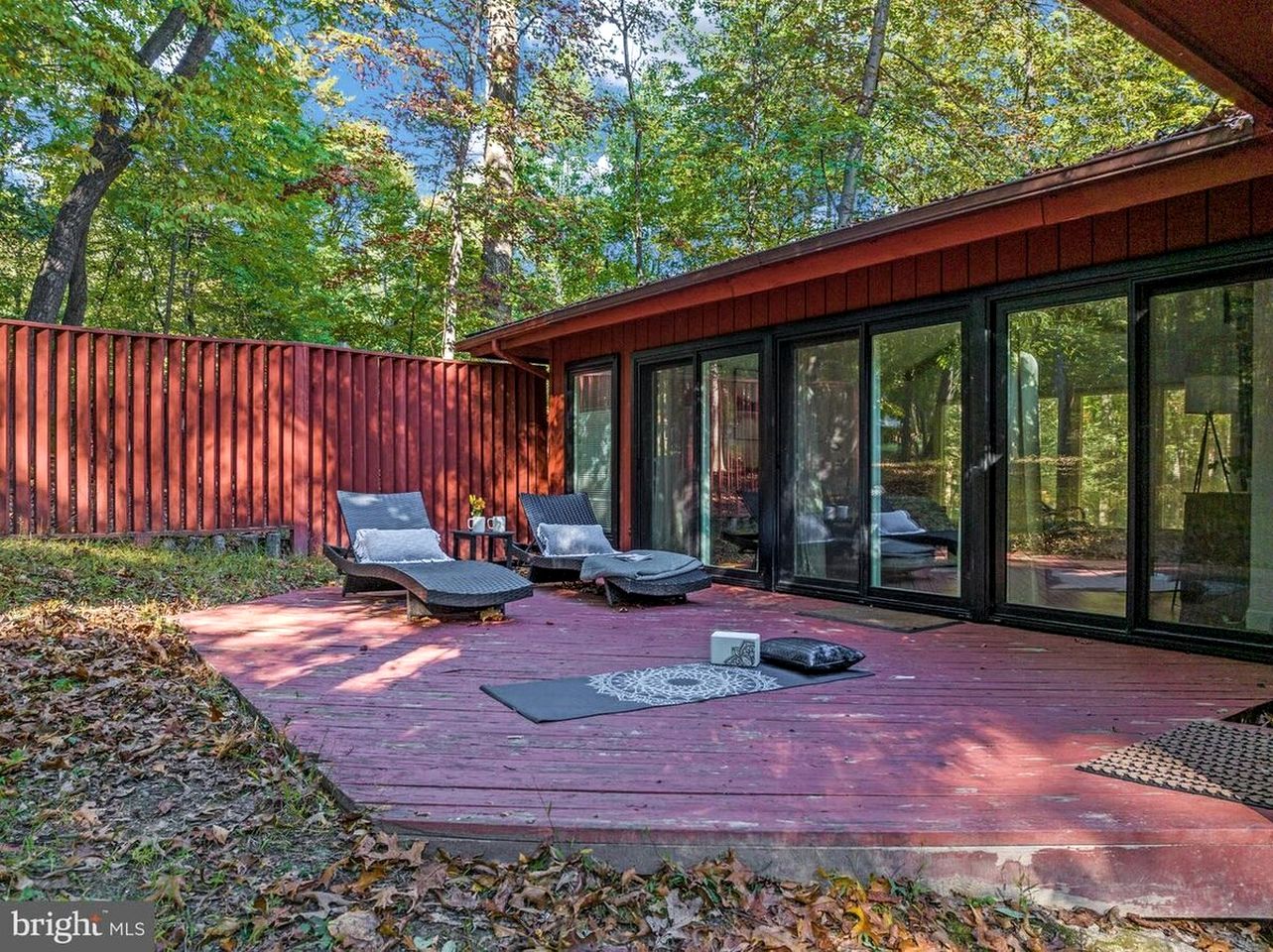 Modern Cabin with Hot Tub, Fire Pit and Grill in Hedgesville, WV