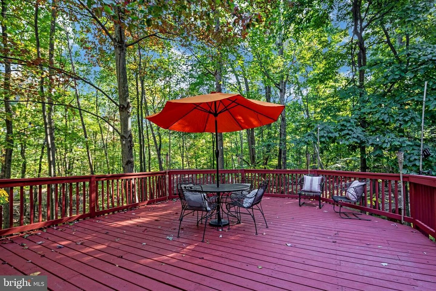 Modern Cabin with Hot Tub, Fire Pit and Grill in Hedgesville, WV