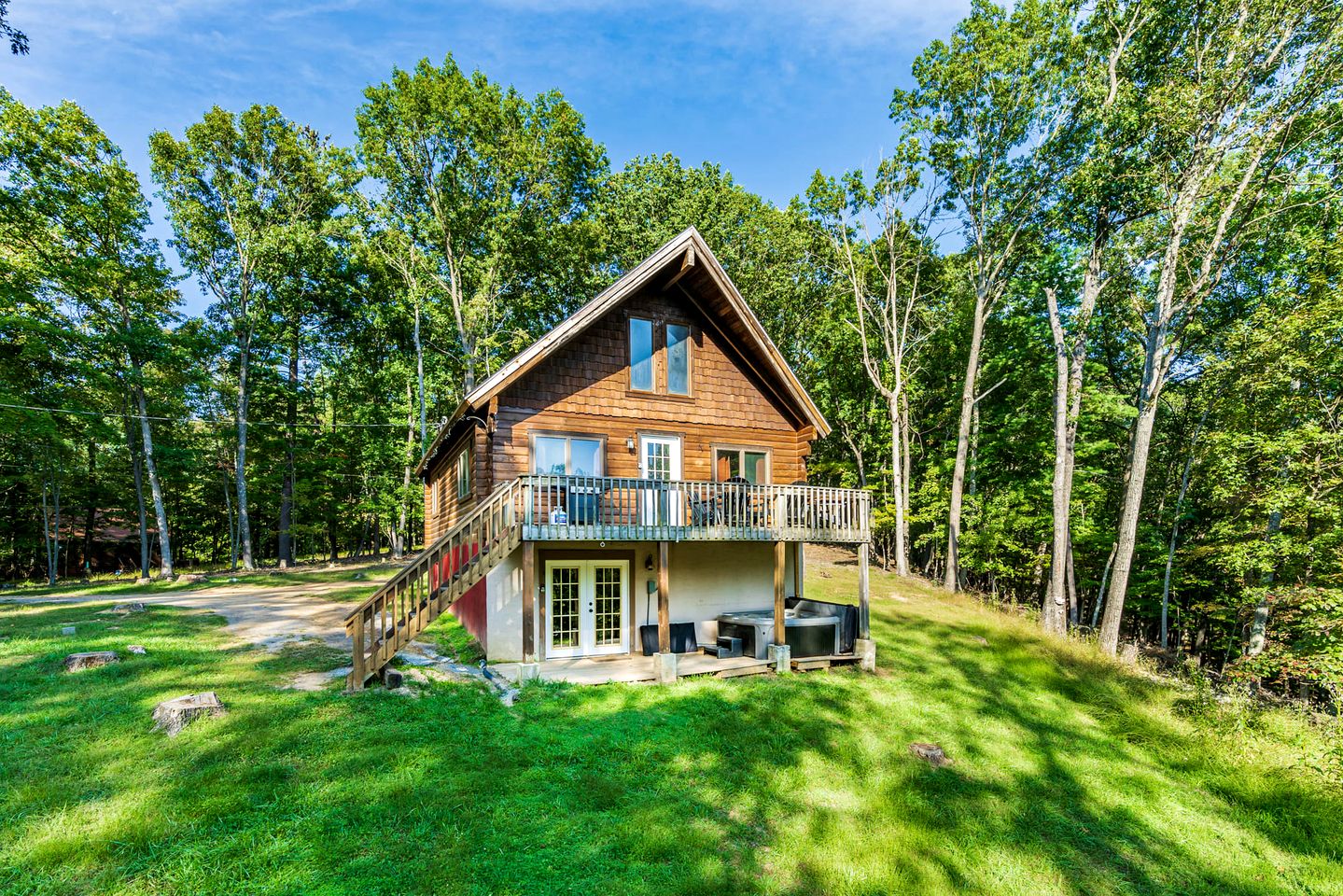 Modern Cabin Rental near Berkeley Springs, for Relaxing Getaways to the Mountains