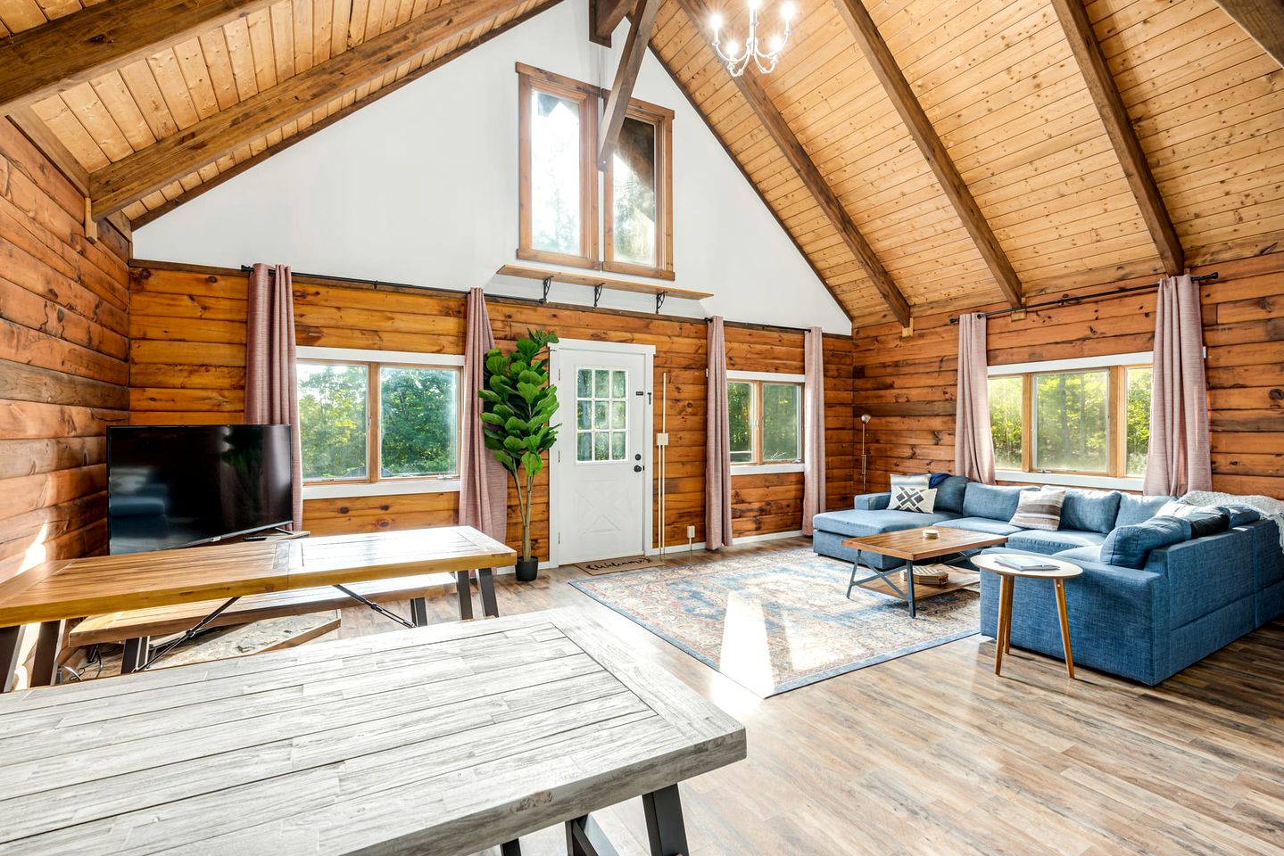 Relaxing Cabin with Hot Tub, Deck, Pond and Fire Pit Perfect for Your Berkeley Springs, WV Getaway