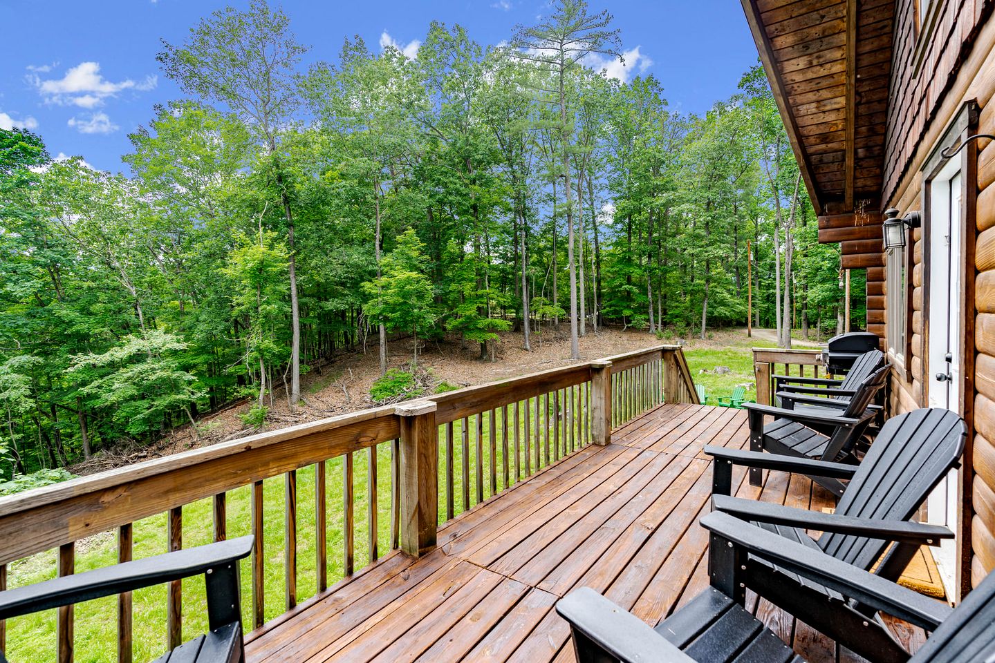 Relaxing Cabin with Hot Tub, Deck, Pond and Fire Pit Perfect for Your Berkeley Springs, WV Getaway