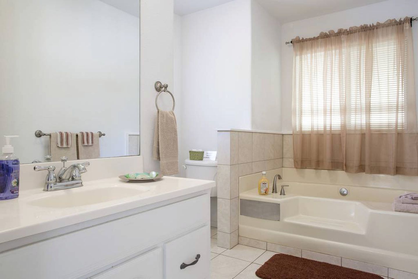 Modern Cabin Rental near Sequoia National Park in Badger, California