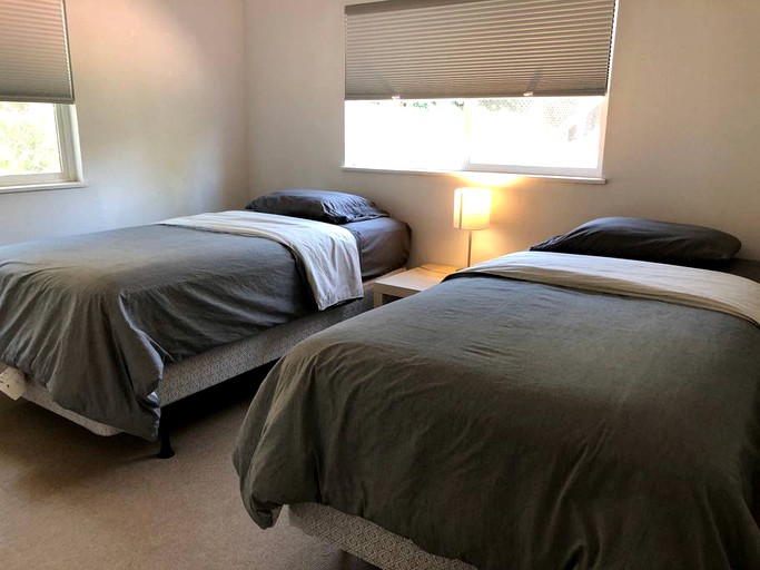 Cabins (Badger, California, United States)