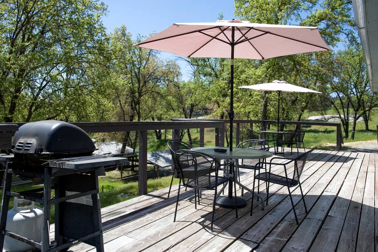 Cabins (Badger, California, United States)