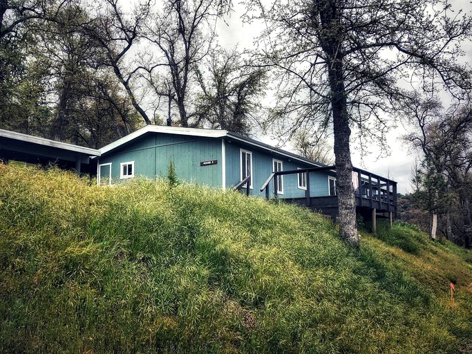 Cabins (Badger, California, United States)
