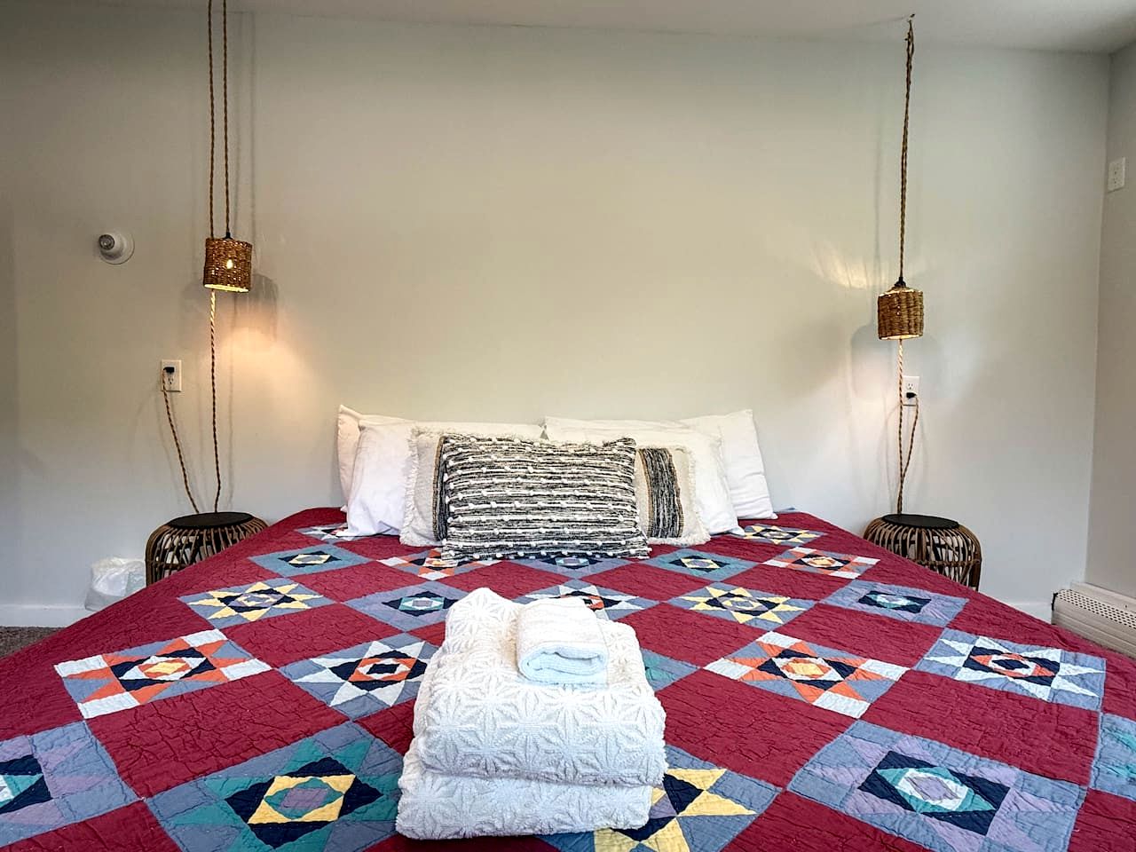 Modern Cabin Riverfront Retreat Near Attitash Mountain in Bartlett, New Hampshire