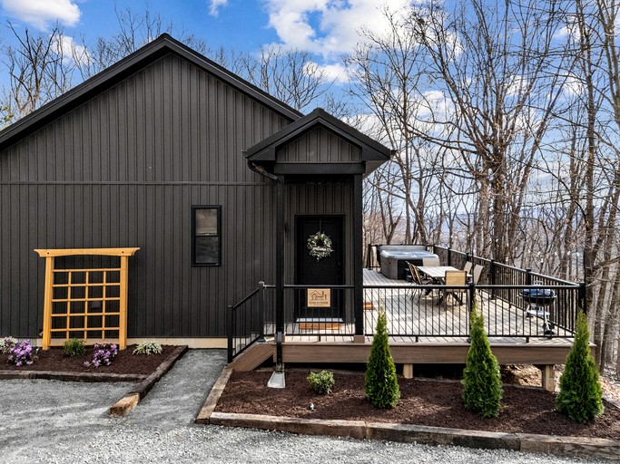 Cabins (United States of America, Great Cacapon, West Virginia)