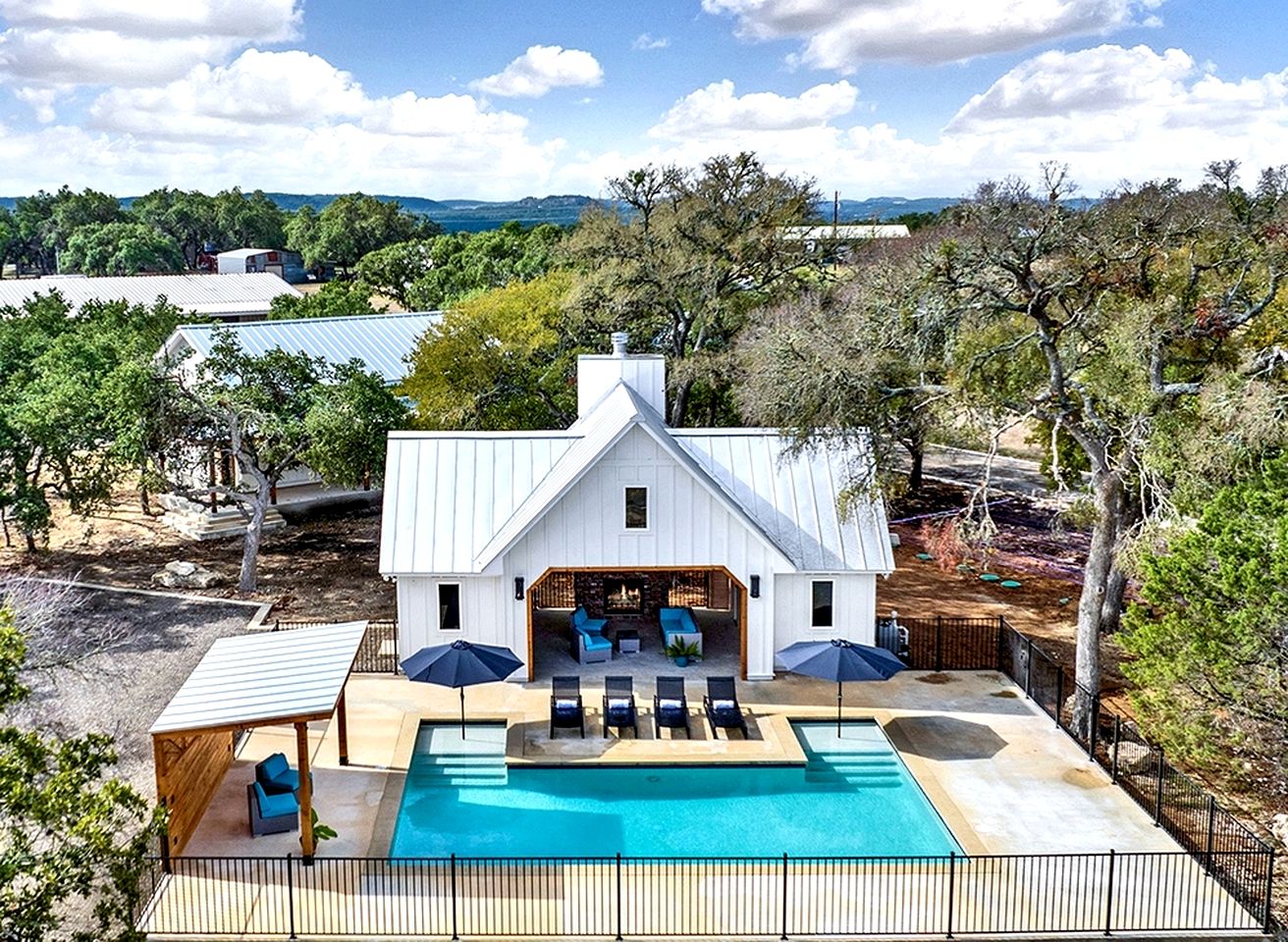 Stunning Three Cabins Great for Groups in Wimberley, Texas