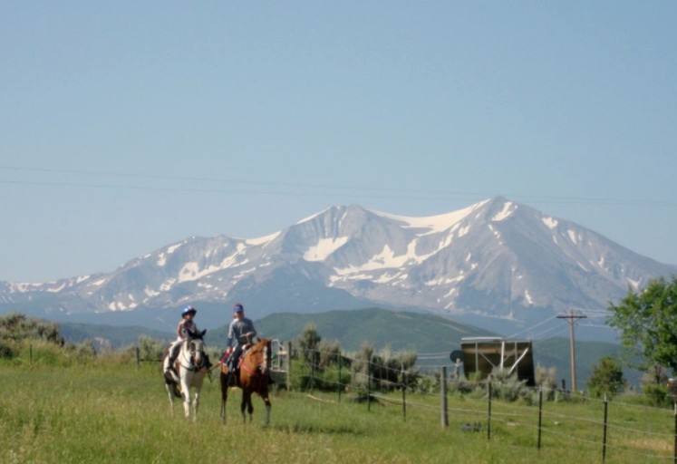 Cabins (Carbondale, Colorado, United States)